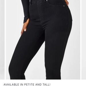 SPANXshape™ EveryWear
Flare Jeans- SMALL Petite